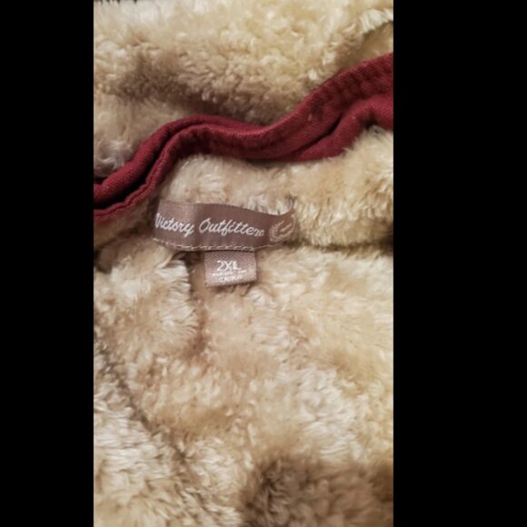 Victory Outfitters Burgundy 2xl Hooded Vest - Picture 4 of 4